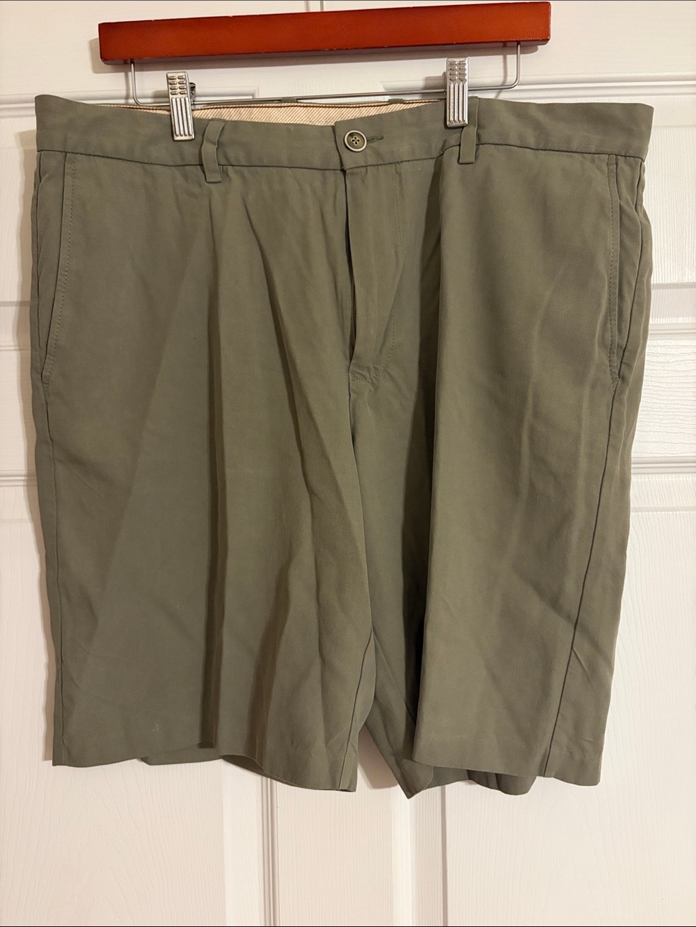 Tommy Bahama St.Thomas Flat-Front Shorts - Olive Green - Size 38